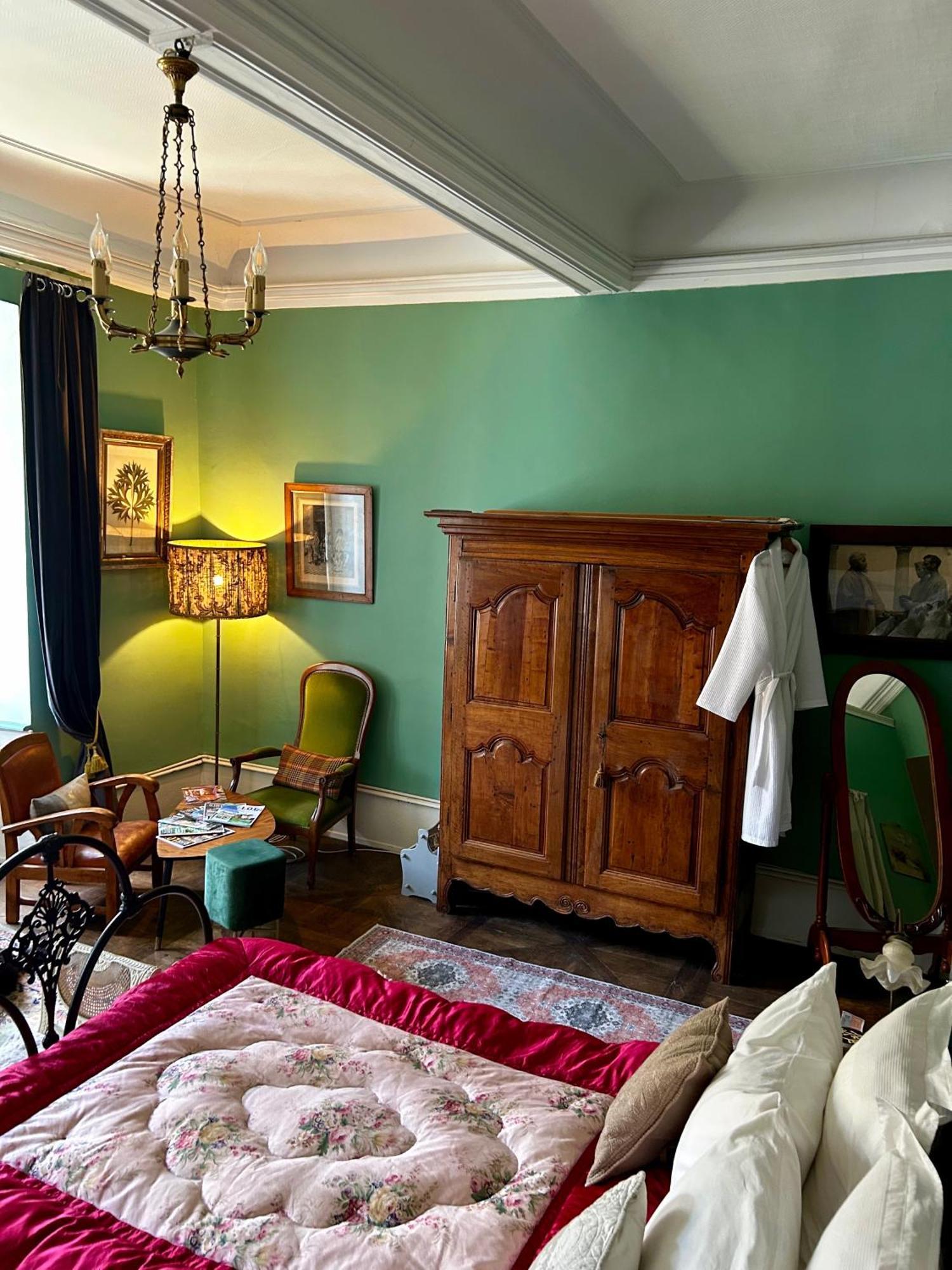 Le 7 Des Tonneliers Bed and Breakfast Castelfranc Exteriör bild